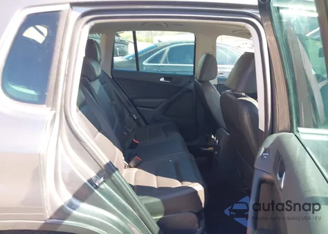 2017 Volkswagen Tiguan 2.0T Wolfsburg Edition из США, поврежденный, VIN WVGSV7AX0HK030111